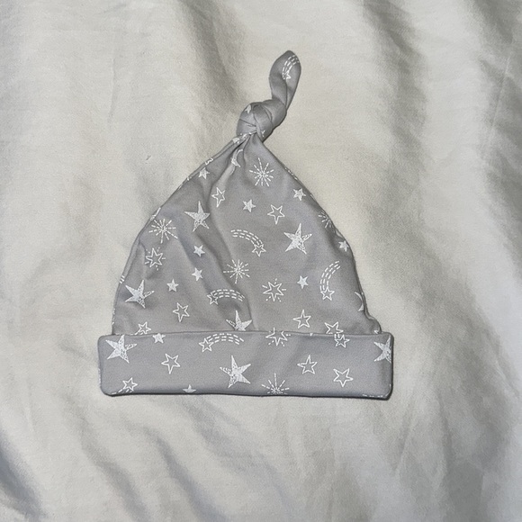 Never worn KISSY KISSY
Starry Sky Knotted Baby Hat - Picture 5 of 6